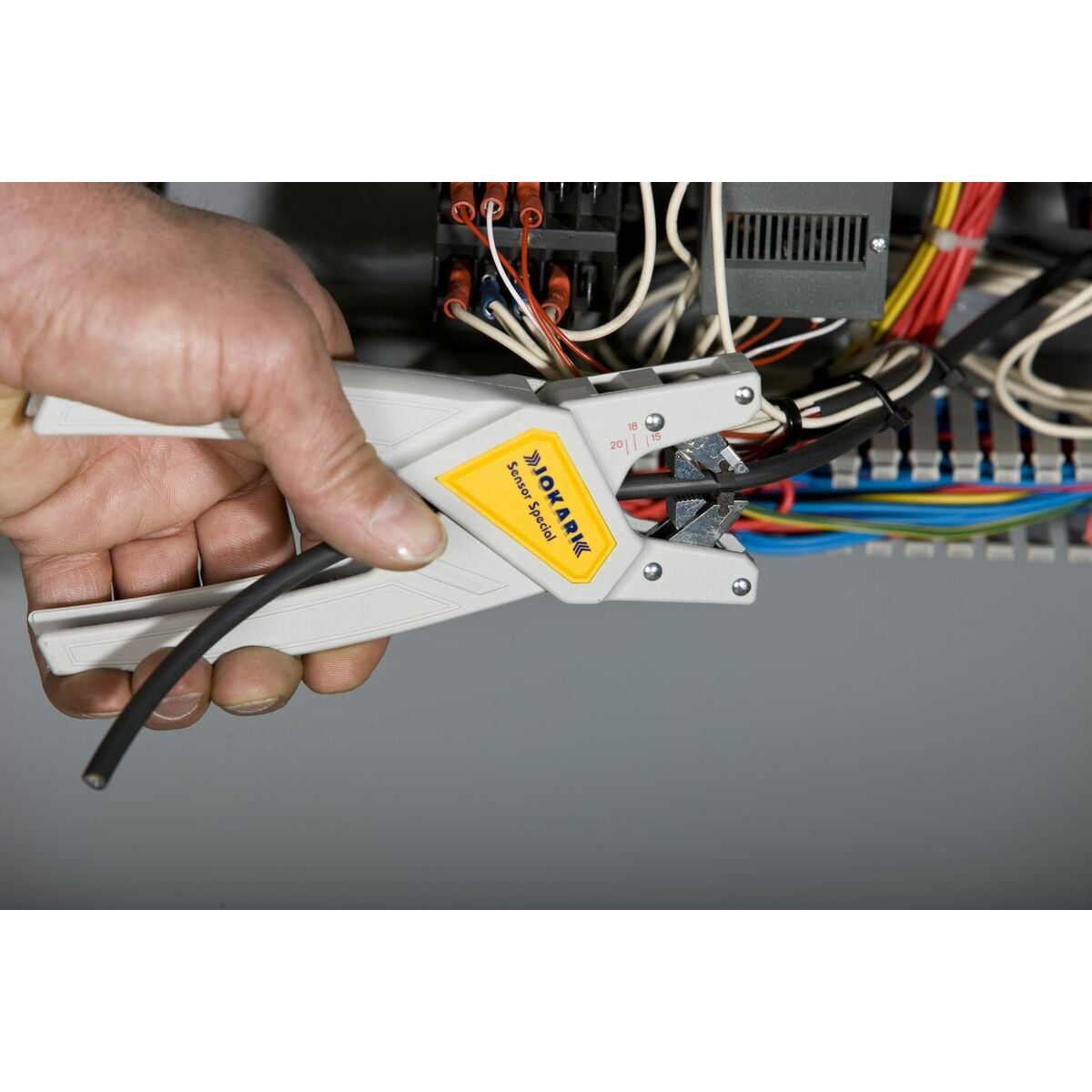 V2H1D1CE955B837EB528B50F4023BC038C5R7707695P4