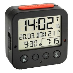 Despertador Tfa 60.2528.02 Bingo White Digital Rc Alarm Clock W. Temper